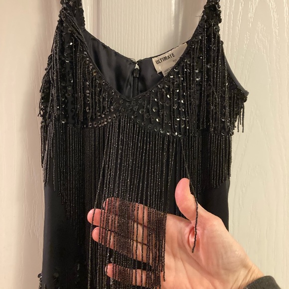 Gorgeous Vintage Beaded Dress. 100% Silk. Sequins and beads. Size Small. - Picture 2 of 9